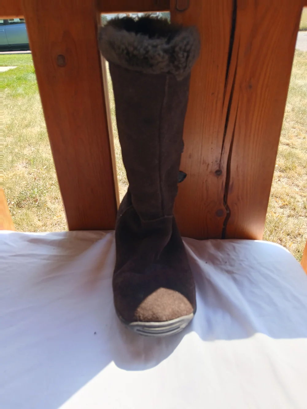 Eddie Bauer Dark Brown Suede Faux-Fur Trim Winter Boots